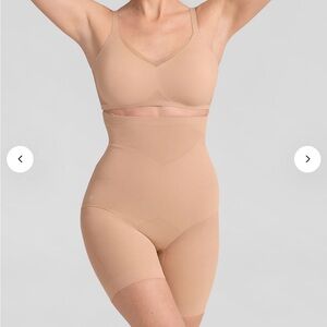 Honeylove SuperPower Short Shapewear NWT - Sand